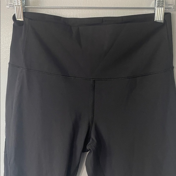 Lululemon High-Waisted  mesh Leggings 25” - Picture 7 of 8